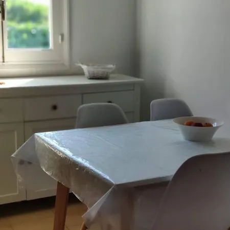 Apartamento Con Piscina Privada En Cala En Brut 칼라엔블레인즈