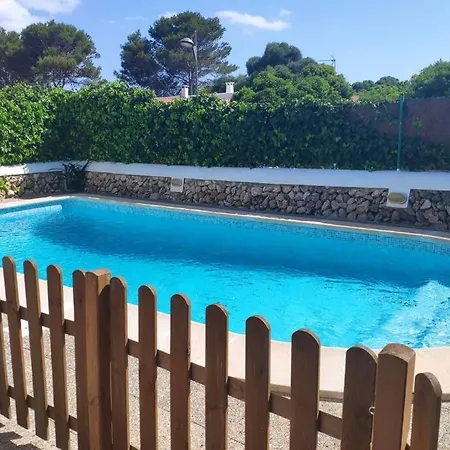 Apartamento Con Piscina Privada En Cala En Brut 칼라엔블레인즈