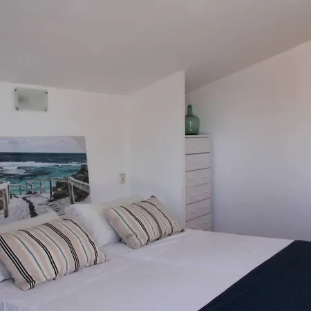 Apartamento Con Piscina Privada En Cala En Brut 아파트