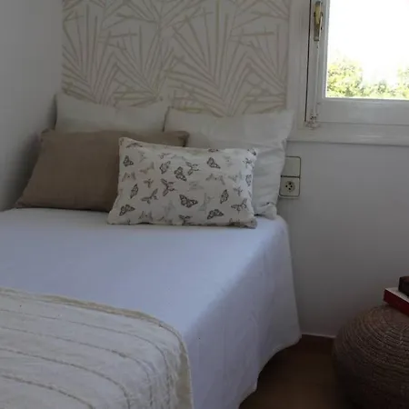 Apartamento Con Piscina Privada En Cala En Brut 아파트